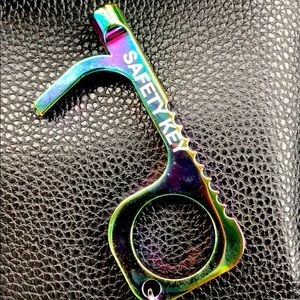 RAINBOW CHROME SAFETY KEY